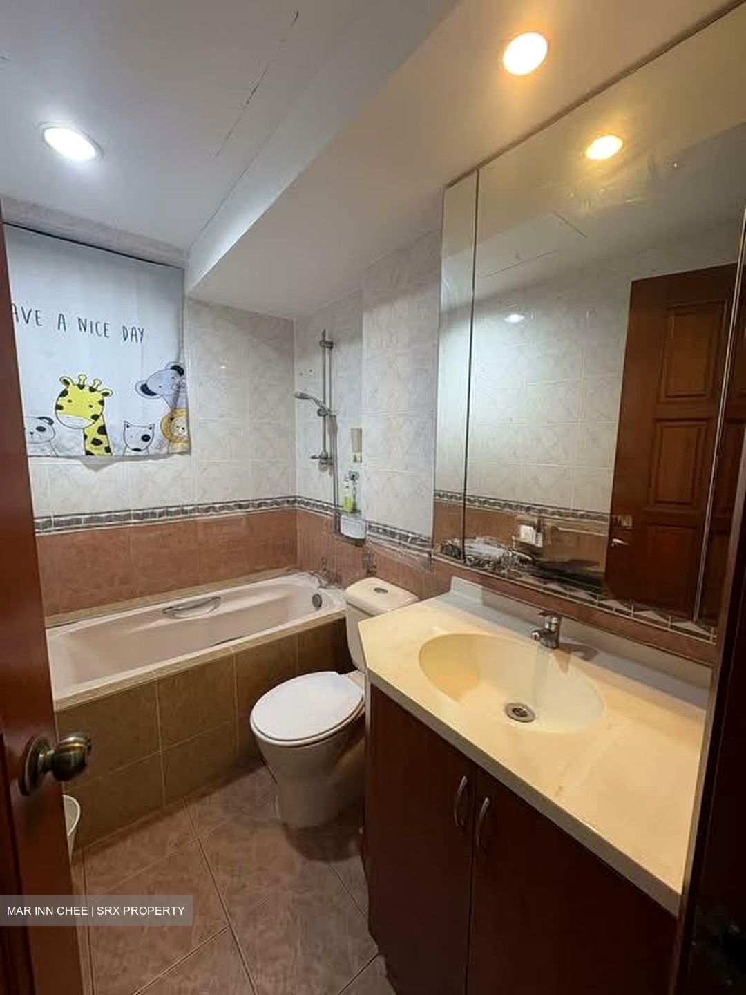 Simsville (D14), Condominium #575319601
